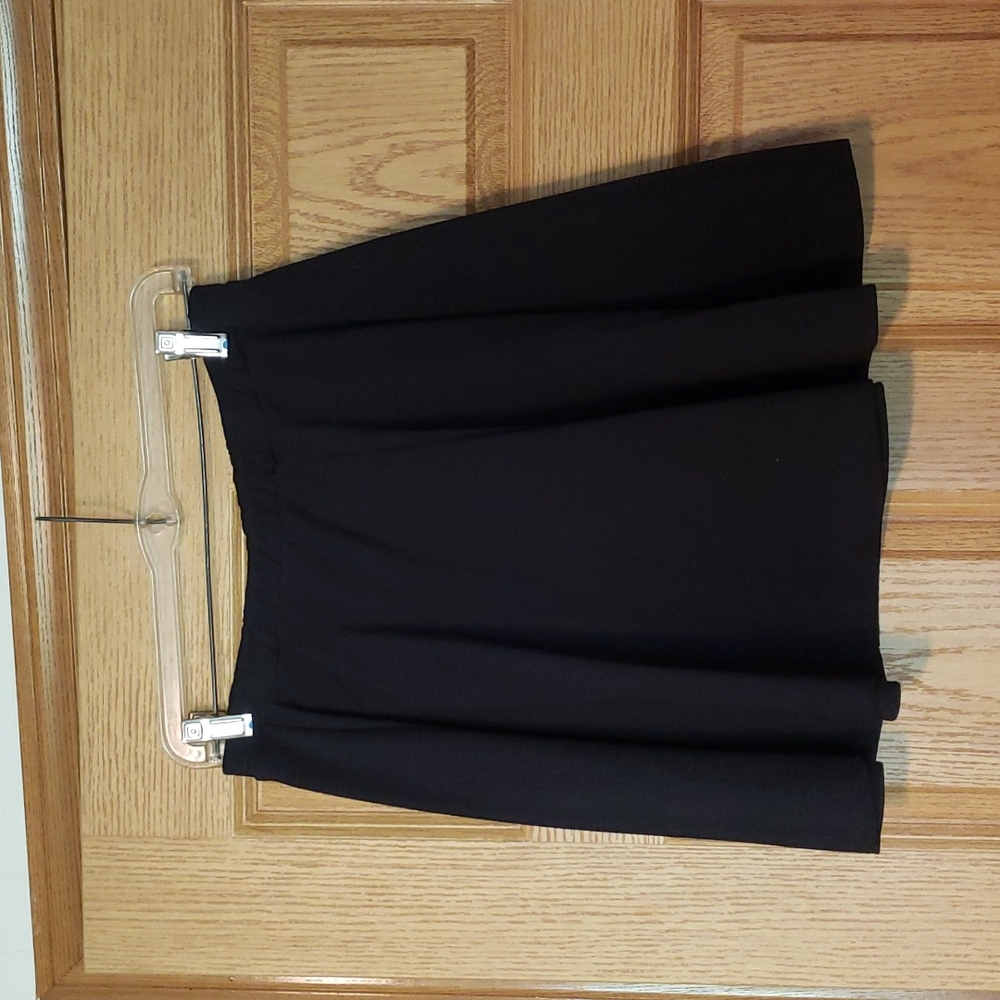 Skater skirt with texture pattern